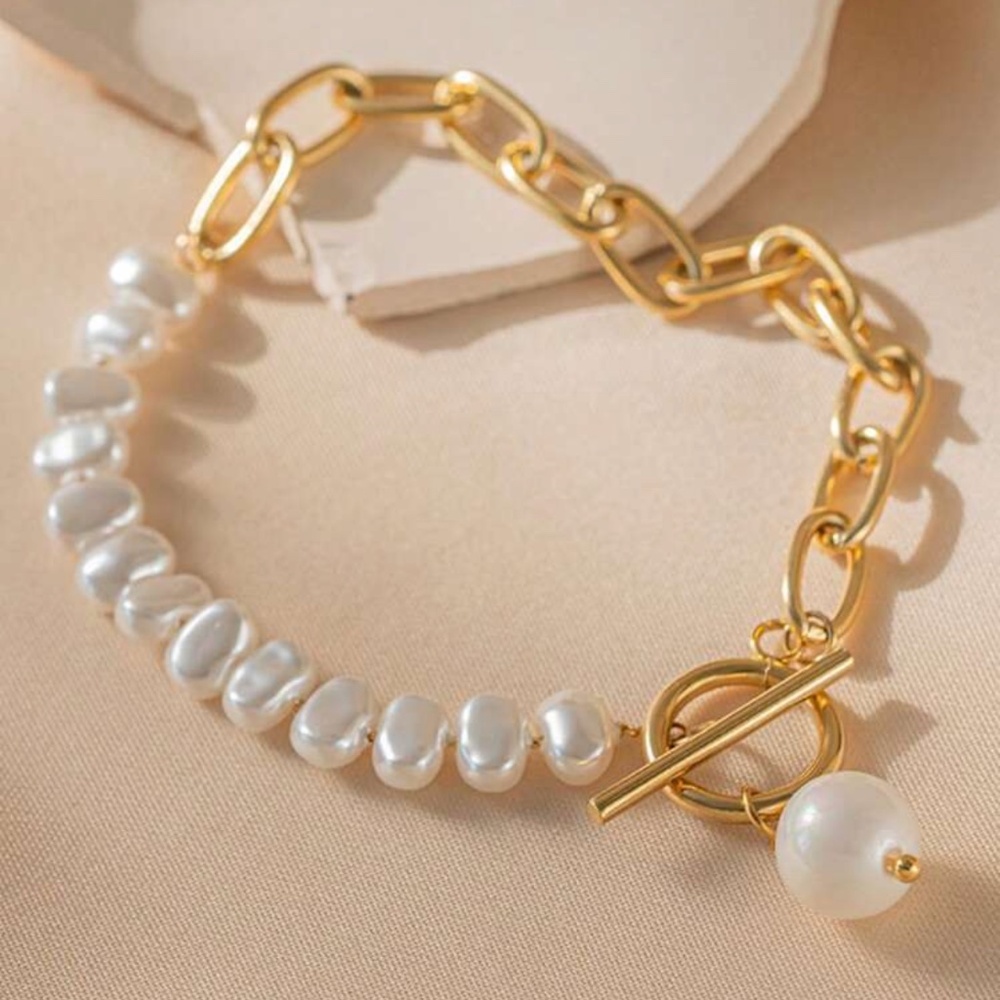 Pearl bracelet